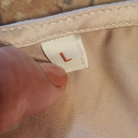 Elegant Satin Evening Dress Size L. Round neck in front and V-neck in back . - Picture 3 of 9